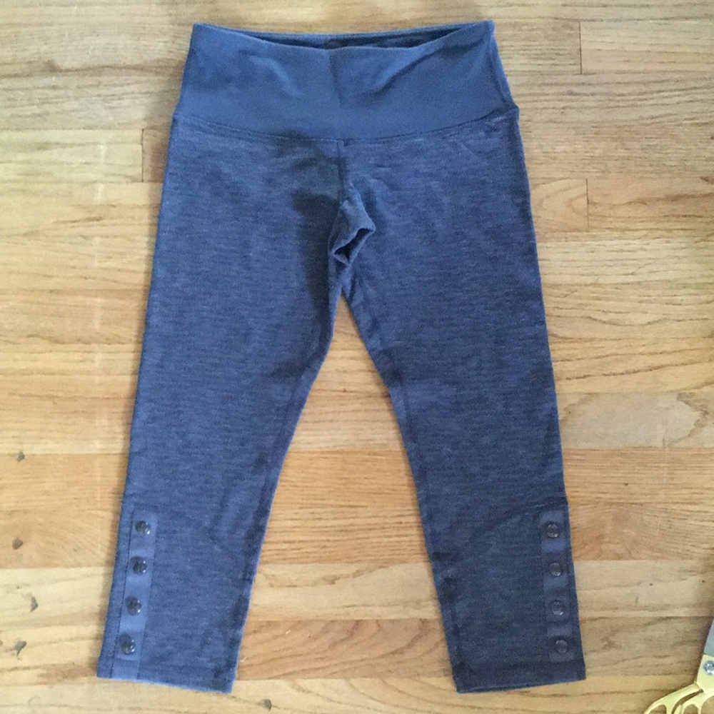 Lululemon Wunderunder cropped yoga pant